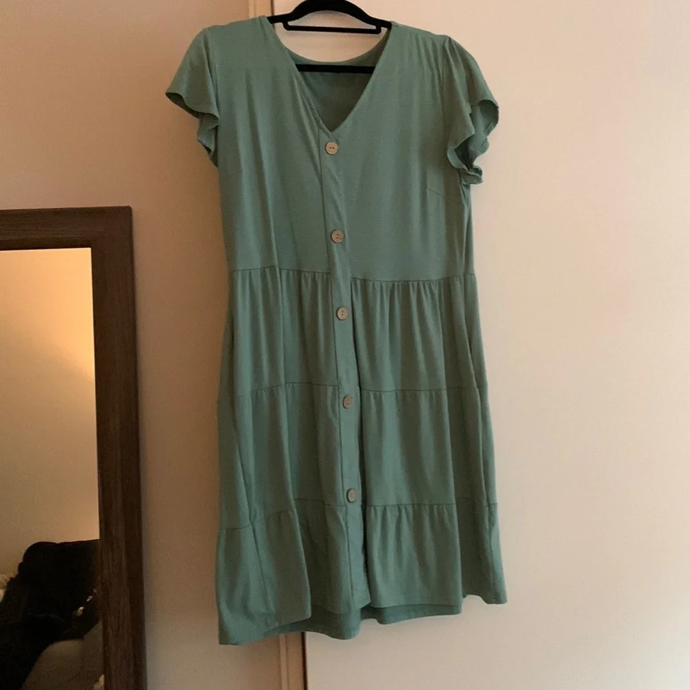 Dress - Picture 1 of 3
